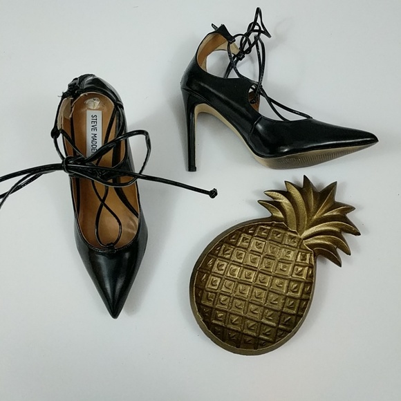 Steve Madden Shoes - Steve Madden Lace Up Pump